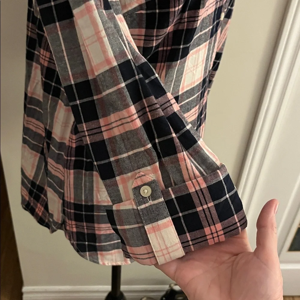 💗Tommy Hilfiger Pink and Blue Plaid Button Down Shirt - Picture 8 of 13